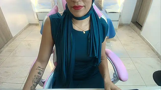 Snapshot of Zulema_hamdi chatting on February 4, 2025, 7:22 pm Zulema hamdi online show from February 4, 2025, 7:22 pm