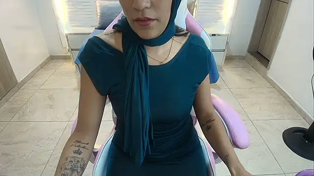 Snapshot of Zulema_hamdi chatting on February 6, 2025, 7:18 pm Zulema hamdi online show from February 6, 2025, 7:18 pm