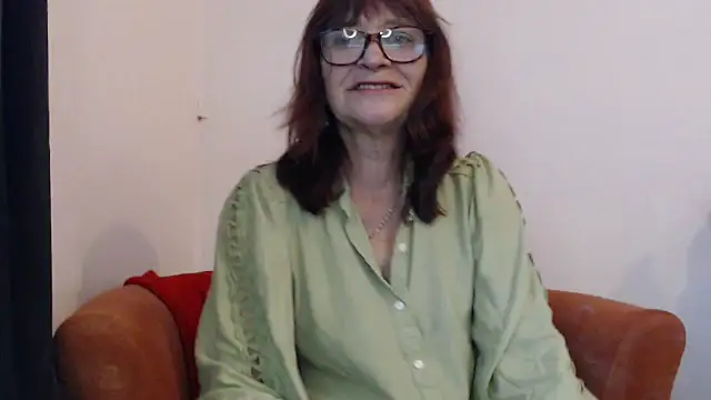 hotlinda45 online show from September 22, 2025, 5:15 pm