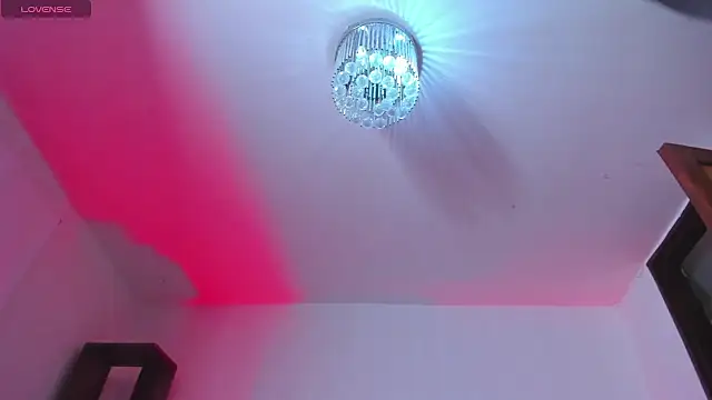 Dayana  Ospina online show from March 7, 2025, 1:42 am