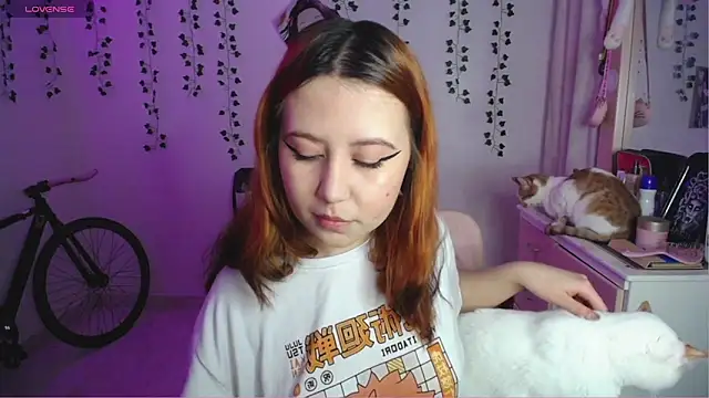 Snapshot of _codeline chatting on October 29, 2025, 4:15 am codeline online show from October 29, 2025, 4:15 am