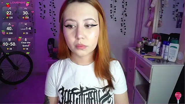 Snapshot of _codeline chatting on November 9, 2025, 4:55 am codeline online show from November 9, 2025, 4:55 am