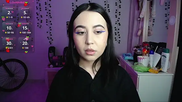 Snapshot of _codeline chatting on December 2, 2025, 3:01 am codeline online show from December 2, 2025, 3:01 am