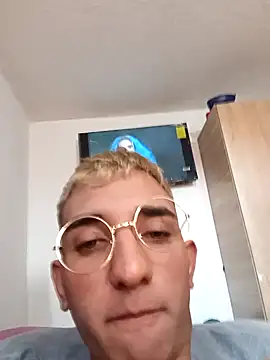 Snapshot of manu_stiv chatting on January 29, 2025, 12:13 pm manu stiv online show from January 29, 2025, 12:13 pm