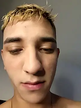 Snapshot of manu_stiv chatting on March 6, 2025, 11:31 pm manu stiv online show from March 6, 2025, 11:31 pm