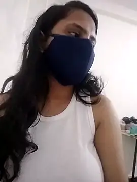 Snapshot of tasty_Chocobaar chatting on December 2, 2025, 9:32 pm tasty Chocobaar online show from December 2, 2025, 9:32 pm