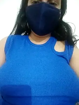 Snapshot of tasty_Chocobaar chatting on December 4, 2025, 10:29 pm tasty Chocobaar online show from December 4, 2025, 10:29 pm