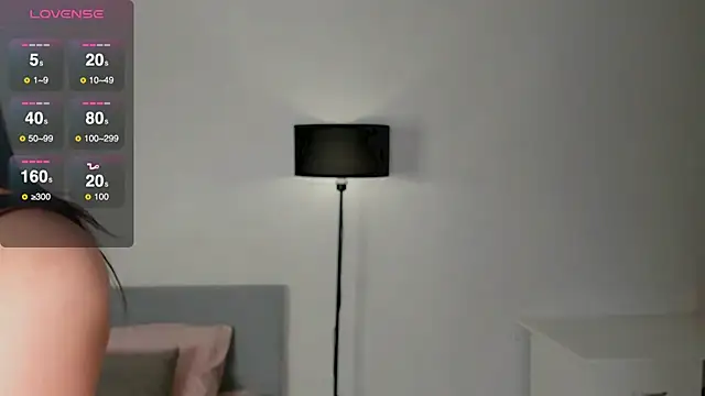 EmmyStar  online show from December 15, 2025, 11:36 am