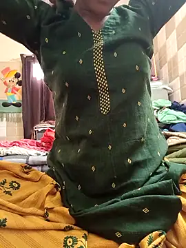 Snapshot of chocobbsimarn chatting on March 13, 2025, 10:57 am chocobbsimarn online show from March 13, 2025, 10:57 am