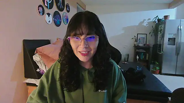 GinnyDelice online show from October 9, 2025, 12:41 am