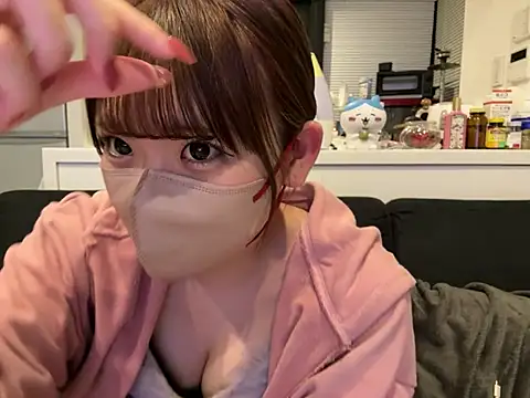 Snapshot of shina_mo_n_ch chatting on March 8, 2025, 2:08 pm shina mo n ch online show from March 8, 2025, 2:08 pm