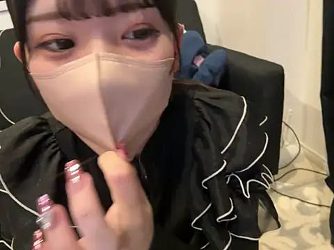 Snapshot of shina_mo_n_ch chatting on March 20, 2025, 2:32 pm shina mo n ch online show from March 20, 2025, 2:32 pm