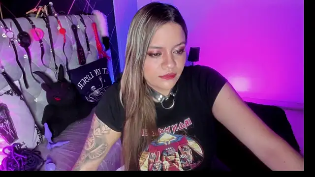 victoria  floyd online show from September 22, 2025, 8:44 pm