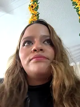 victoria  floyd online show from October 20, 2025, 9:04 pm