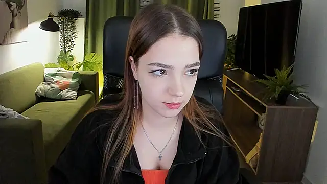 Snapshot of PamBeesly chatting on March 5, 2025, 2:12 pm PamBeesly online show from March 5, 2025, 2:12 pm