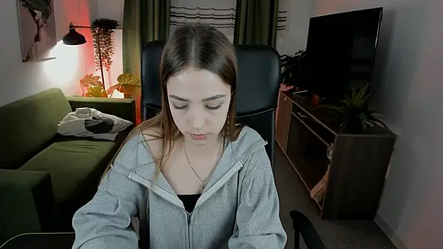 Snapshot of PamBeesly chatting on March 16, 2025, 8:32 am PamBeesly online show from March 16, 2025, 8:32 am