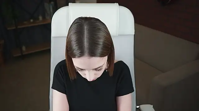 Snapshot of PamBeesly chatting on September 24, 2025, 8:39 am PamBeesly online show from September 24, 2025, 8:39 am