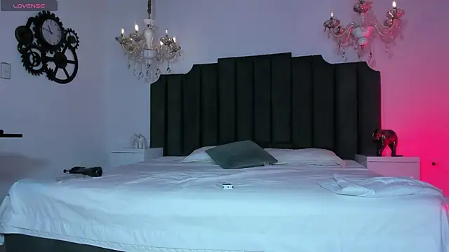 Snapshot of AnthonelaRusso_ chatting on October 3, 2025, 3:47 am AnthonelaRusso online show from October 3, 2025, 3:47 am