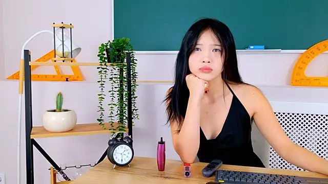 Snapshot of AnneCurtis chatting on October 22, 2025, 3:07 am AnneCurtis online show from October 22, 2025, 3:07 am