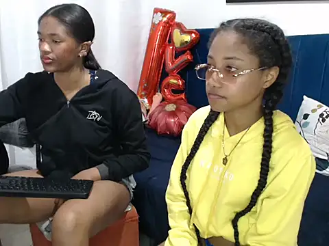 LITTLEDOLLHOT online show from February 28, 2025, 5:48 am