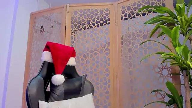 sophierooy22 online show from December 24, 2024, 4:19 pm