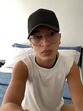 Snapshot of Diegosavage3 chatting on September 17, 2025, 6:53 pm Diegosavage3 online show from September 17, 2025, 6:53 pm