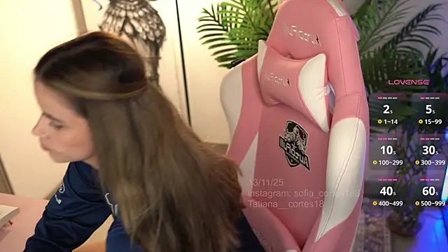 Snapshot of tatiana__cortes18 chatting on November 13, 2025, 8:19 pm tatiana cortes18 online show from November 13, 2025, 8:19 pm