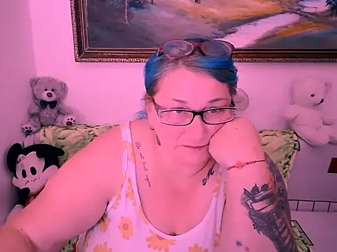 mayamayx online show from October 5, 2025, 7:12 pm