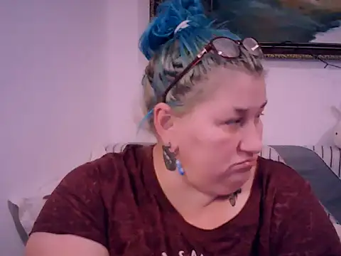 mayamayx online show from December 2, 2025, 3:40 pm