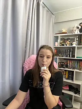 LillyFan-X online show from September 12, 2025, 4:34 am