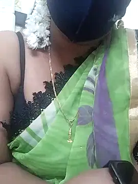 Snapshot of Tamil_Aathira chatting on February 7, 2025, 6:45 pm Tamil Aathira online show from February 7, 2025, 6:45 pm