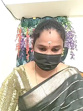 Snapshot of Tamil_Aathira chatting on November 3, 2025, 7:04 pm Tamil Aathira online show from November 3, 2025, 7:04 pm