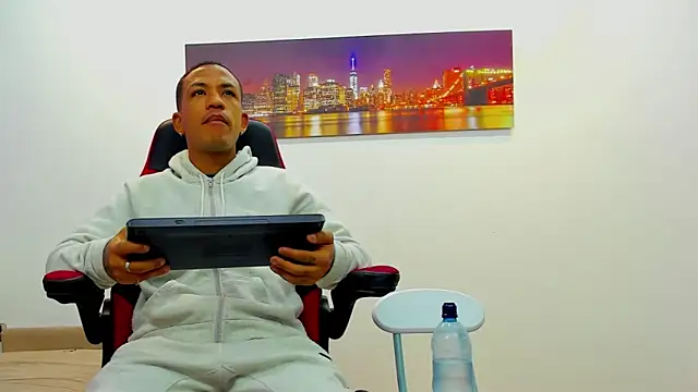 Snapshot of carlos_alber12 chatting on February 17, 2025, 7:10 pm carlos alber12 online show from February 17, 2025, 7:10 pm
