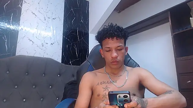 Snapshot of carlos_alber12 chatting on September 11, 2025, 7:25 pm carlos alber12 online show from September 11, 2025, 7:25 pm