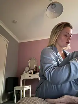 blissdimicco online show from December 16, 2025, 9:14 am