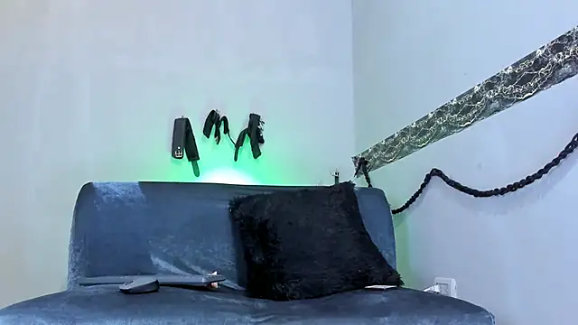 KaramStone online show from February 19, 2025, 9:36 pm