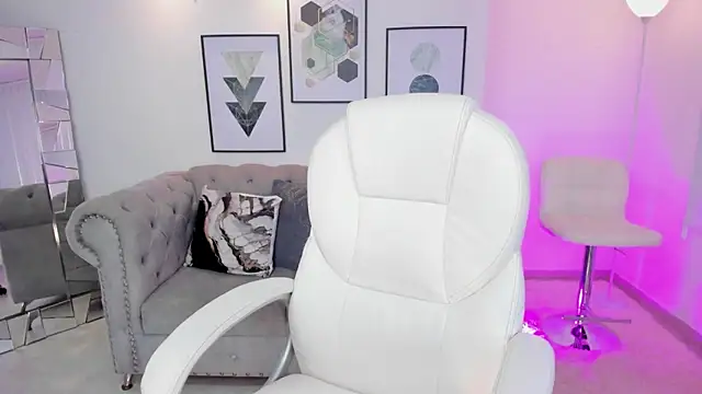 Snapshot of Layla_Breezee chatting on March 2, 2025, 3:16 pm Layla Breezee online show from March 2, 2025, 3:16 pm
