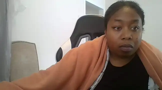 Snapshot of angeliquebelcali chatting on February 20, 2025, 8:14 pm angeliquebelcali online show from February 20, 2025, 8:14 pm