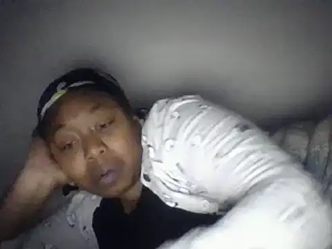 Snapshot of angeliquebelcali chatting on February 21, 2025, 2:28 am angeliquebelcali online show from February 21, 2025, 2:28 am