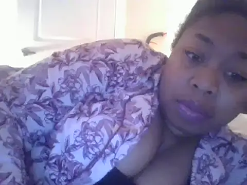 Snapshot of angeliquebelcali chatting on March 8, 2025, 12:11 am angeliquebelcali online show from March 8, 2025, 12:11 am
