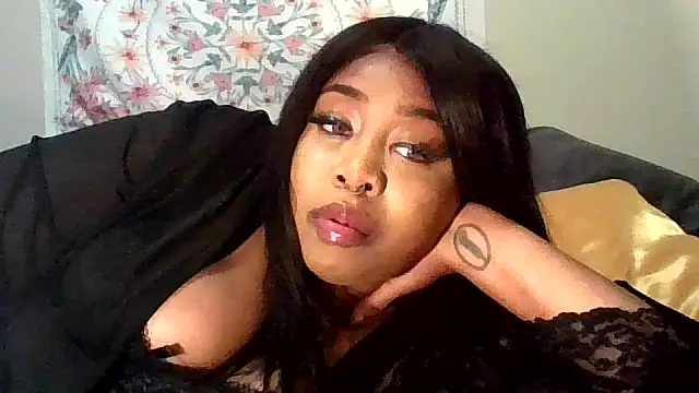 Snapshot of angeliquebelcali chatting on October 13, 2025, 6:41 pm angeliquebelcali online show from October 13, 2025, 6:41 pm
