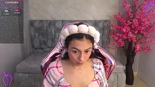 Snapshot of lilith_petit_sub chatting on September 9, 2025, 8:30 pm lilith petit sub online show from September 9, 2025, 8:30 pm