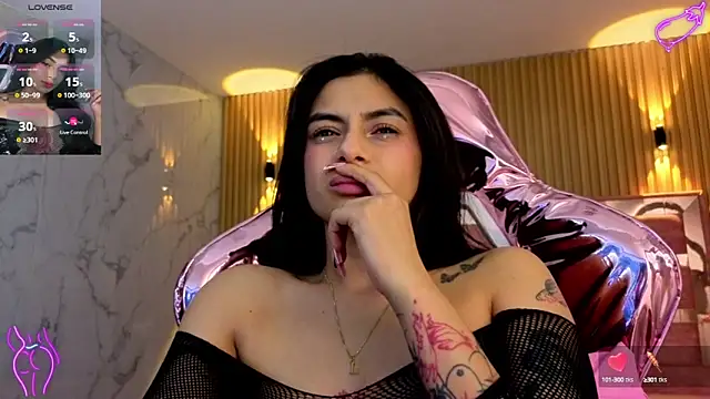 Snapshot of lilith_petit_sub chatting on October 8, 2025, 8:45 am lilith petit sub online show from October 8, 2025, 8:45 am