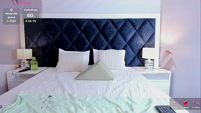 HannaaMiller online show from November 9, 2025, 2:32 am