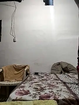 Snapshot of Ant1990 chatting on February 17, 2025, 3:15 am Ant1990 online show from February 17, 2025, 3:15 am