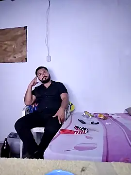 Snapshot of Ant1990 chatting on March 21, 2025, 4:06 am Ant1990 online show from March 21, 2025, 4:06 am