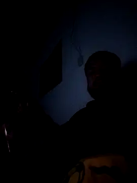 Snapshot of Ant1990 chatting on October 12, 2025, 4:11 am Ant1990 online show from October 12, 2025, 4:11 am