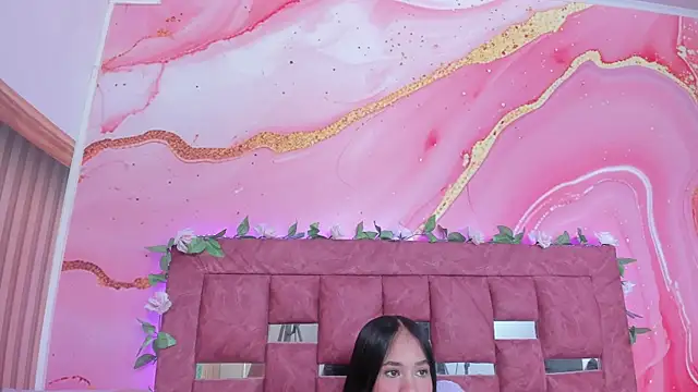 scarlett  evans  online show from October 27, 2025, 6:23 pm