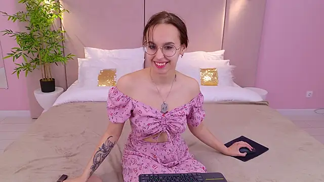 SandraTucker online show from February 23, 2025, 6:07 am