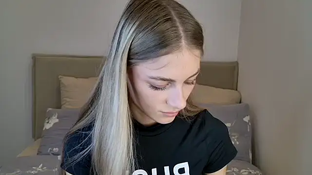 Snapshot of GabriellaOlsen chatting on October 19, 2025, 10:38 am GabriellaOlsen online show from October 19, 2025, 10:38 am